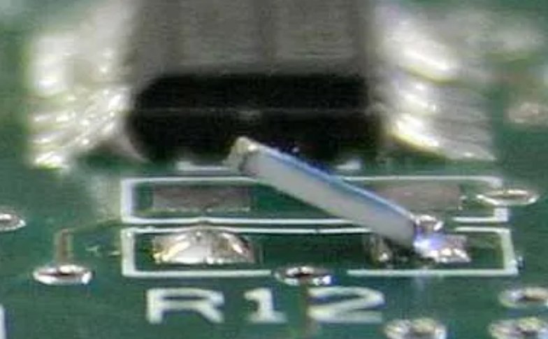 Son şirket blogları hakkında PCB tasarımında, viaslar bantlara delinebilir mi? Bunu okuduktan sonra anlayacaksınız!